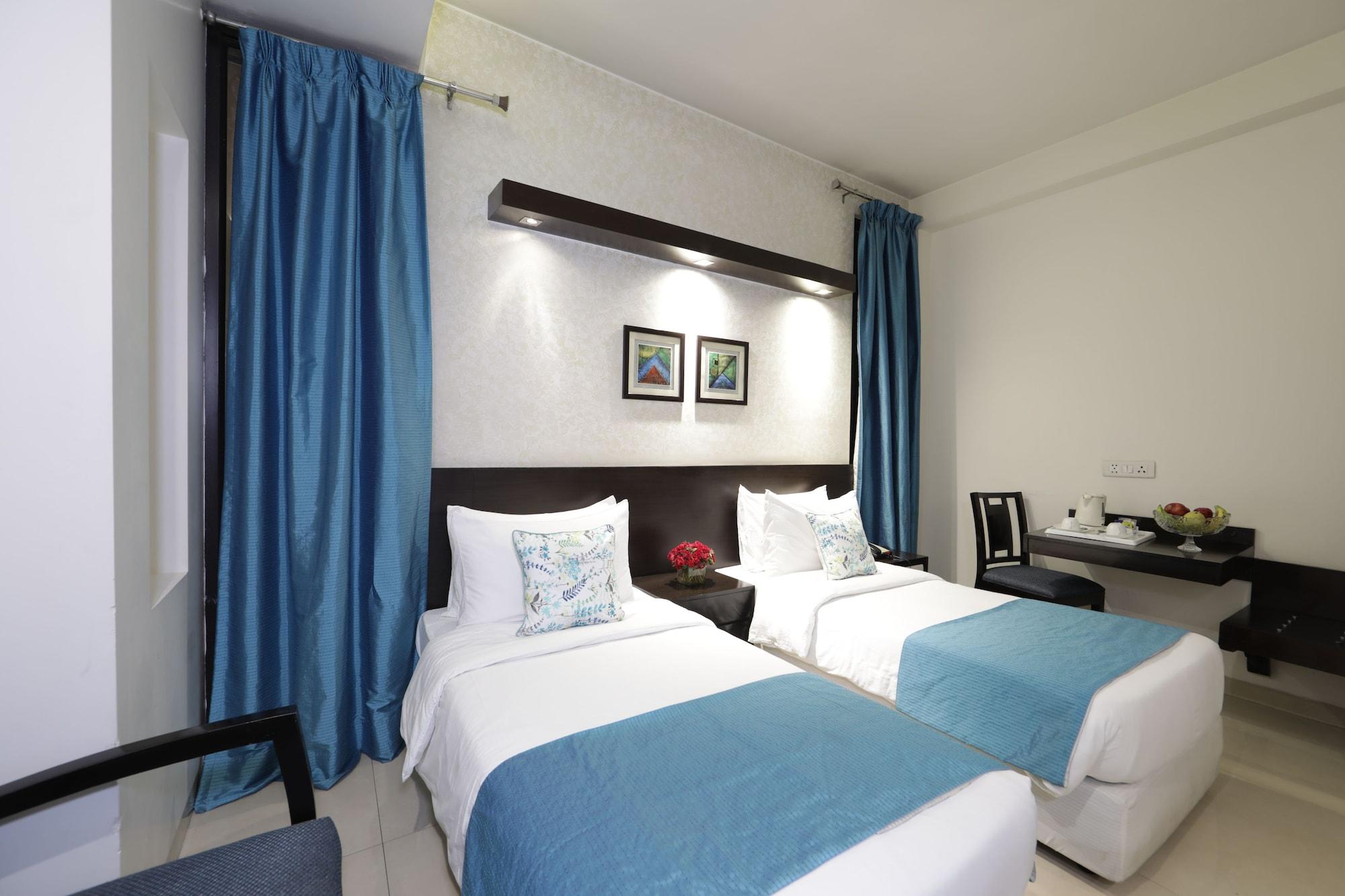 Rockland Hotel, C.R Park New Delhi Exterior photo
