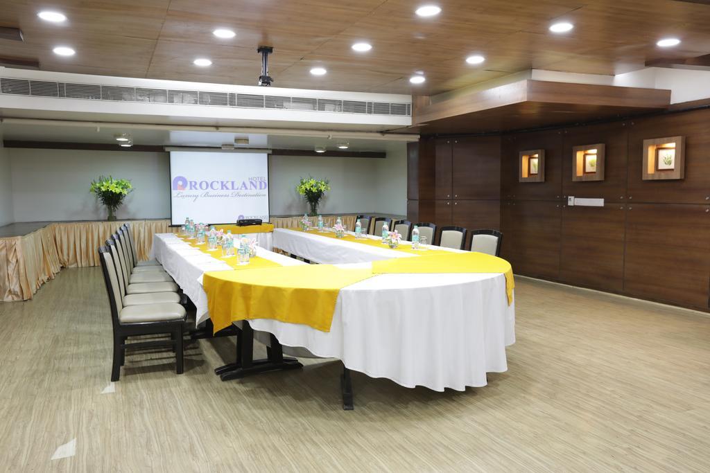 Rockland Hotel, C.R Park New Delhi Exterior photo